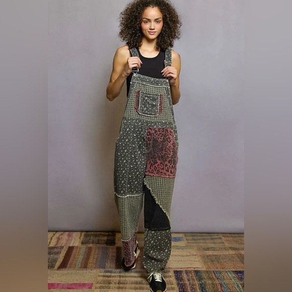 Animal Printed Floral Print Frayed Edge
Twill Woven Overalls color black - Picture 3 of 5